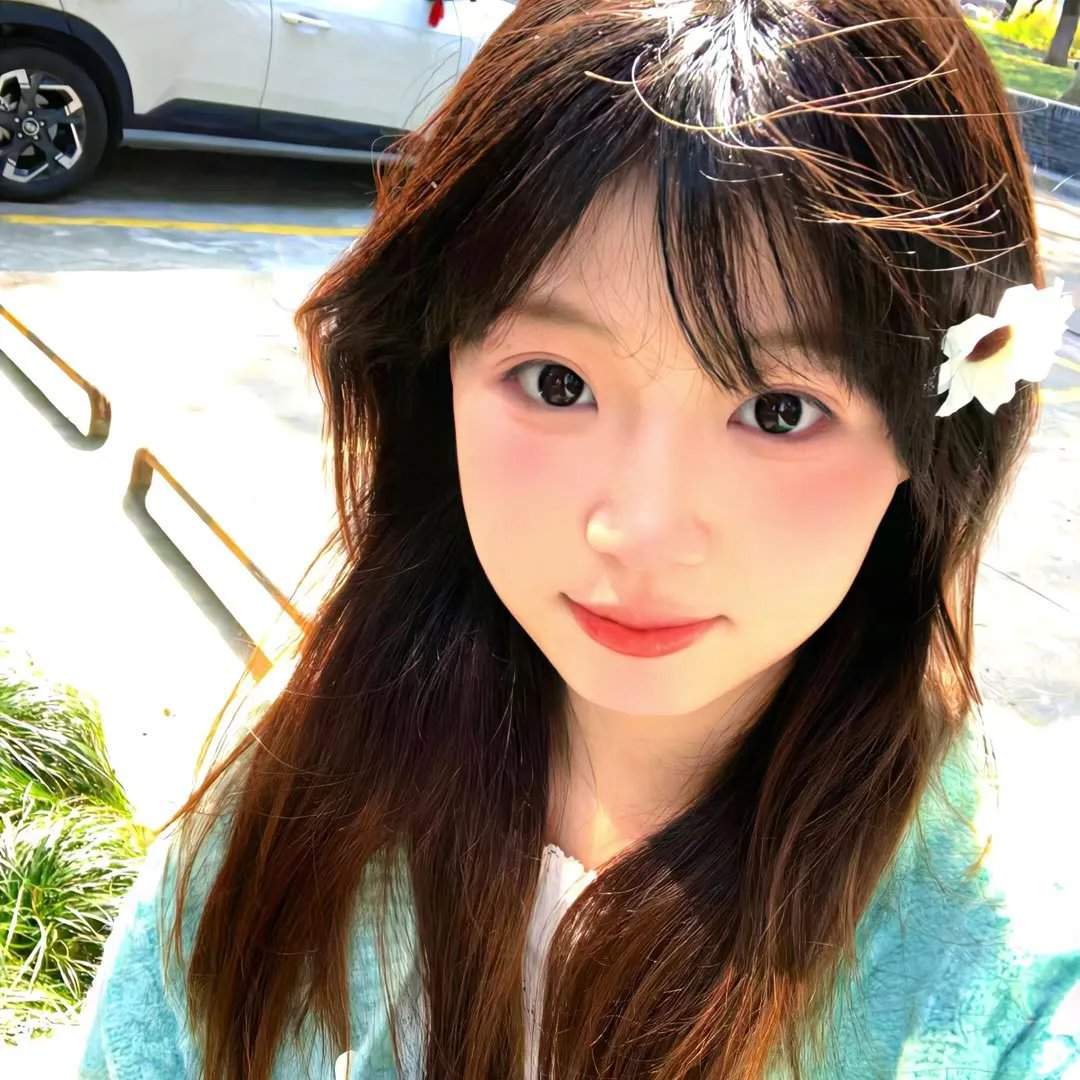 像两滴水