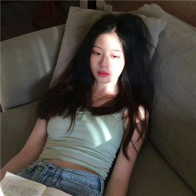 女人在家